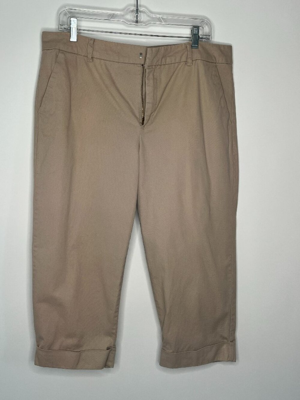 Bandolino Capri Pants Womens Sz 16 Cuffed Cotton Khaki w/side back pockets